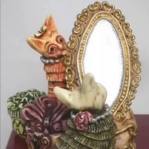 Harmony Kingdom 2001 "Marmalade & Mao's Mirror"